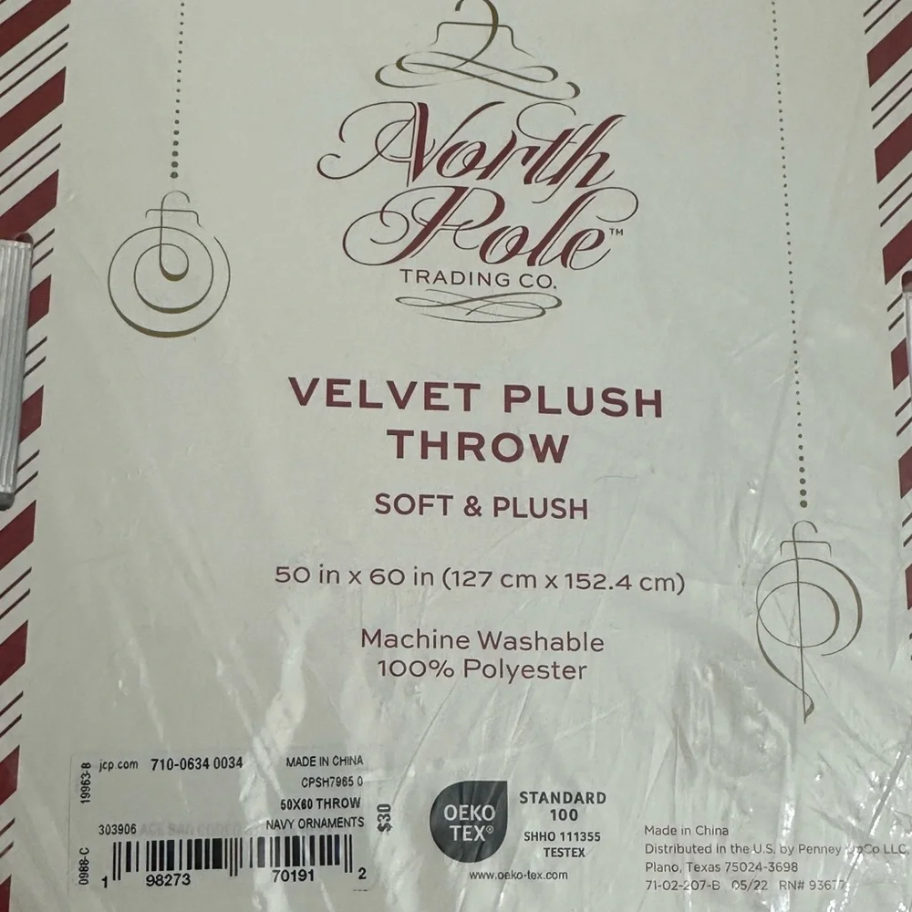 North Pole Trading Co ||Velvet Plush Throw Christmas bulbs Holiday Blanket 50x60